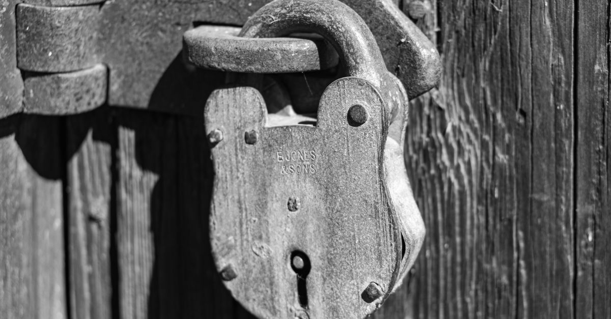 Can a Locksmith Make a New Key from a Lock, and Other Common Questions — Chesapeake Pro Locksmith